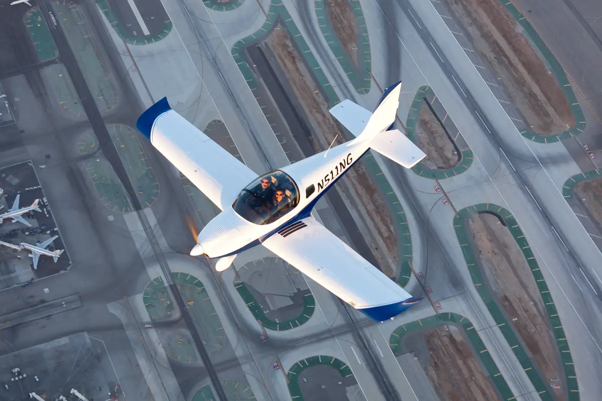 Photo from Sling Pilot Academy - San Diego's website