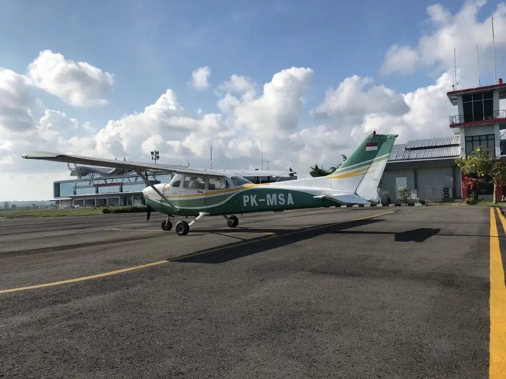Photo from Merpati Pilot School's website