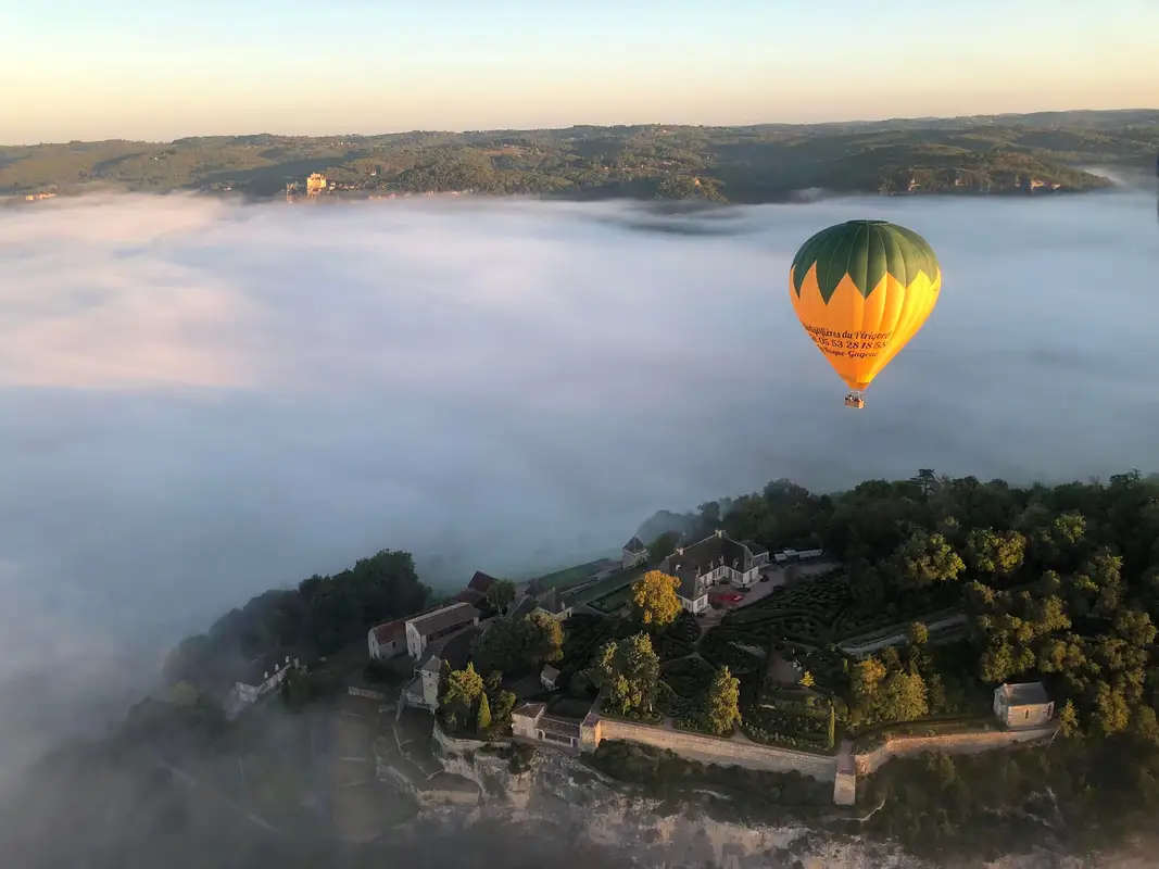 Photo from Montgolfiere Du Perigord's website
