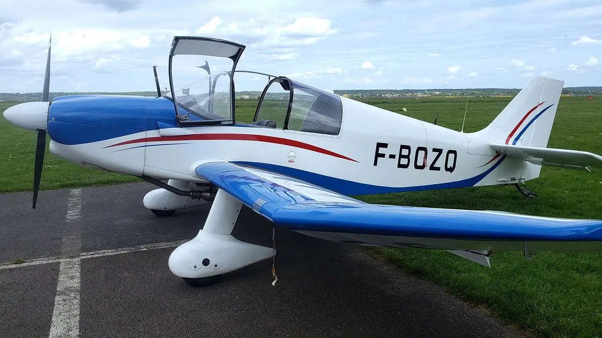 Photo from Aeroclub Dassault Ile De France's website