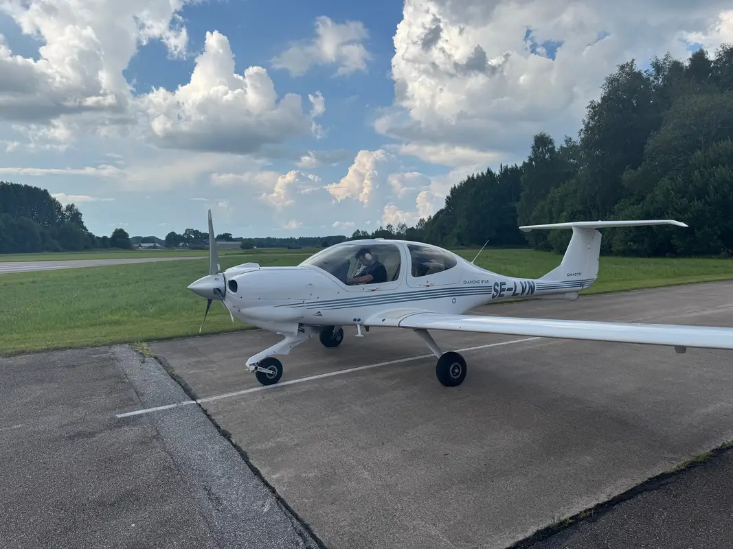 Photo from Roslagens Flygklubb's website