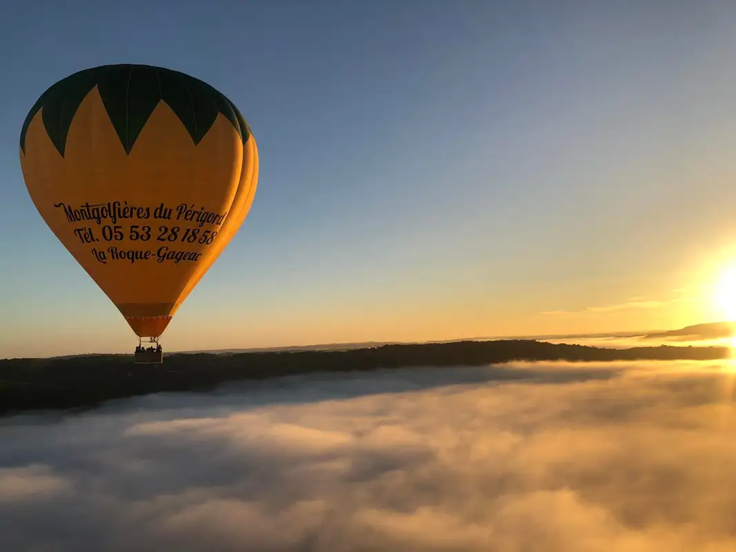 Photo from Montgolfiere Du Perigord's website