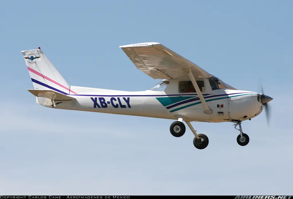Photo from Escuela de Aviación General Roberto Fierro Villalobos's website