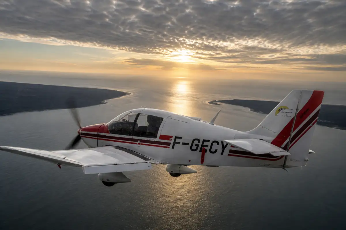 Photo from Aeroclub Du Pays Rochefortais's website