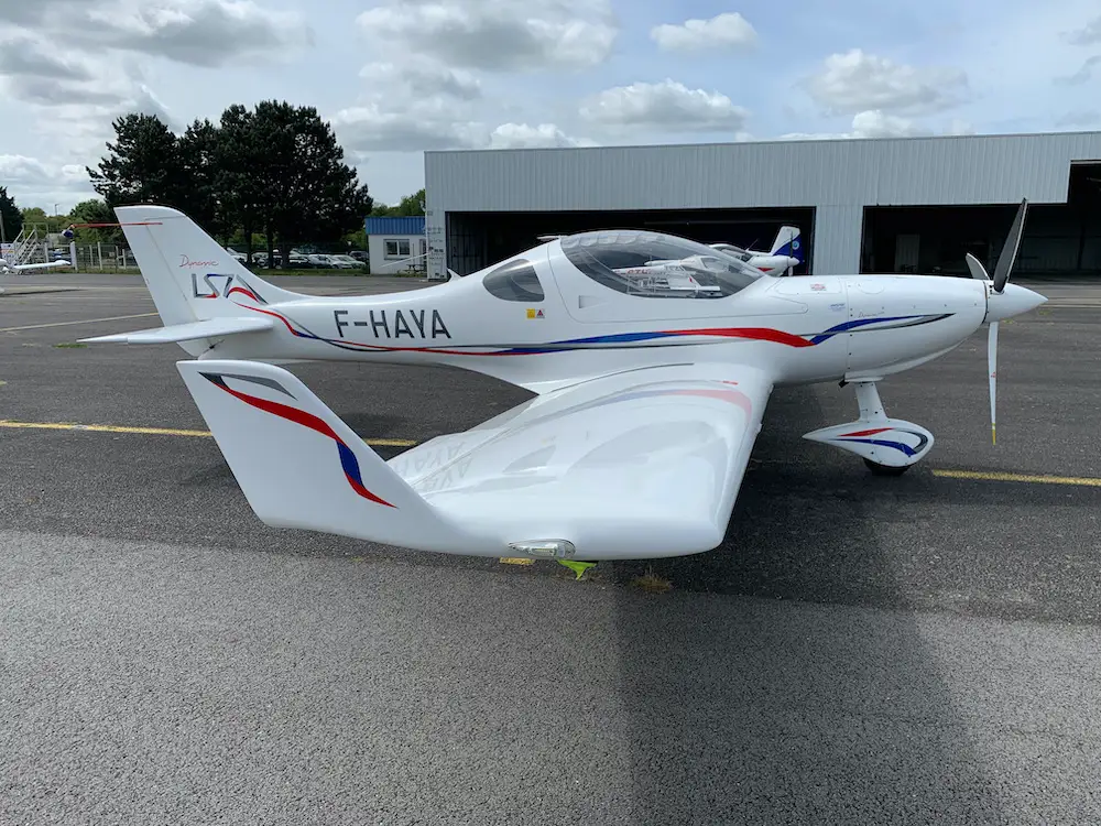 Photo from Aeroclub Du Pays De Vannes's website