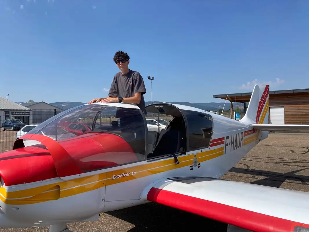 Photo from Club Aeronautique Roannais's website