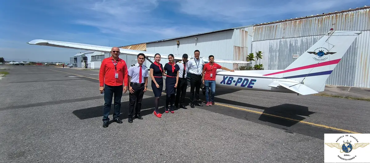 Photo from Escuela de Aviación General Roberto Fierro Villalobos's website