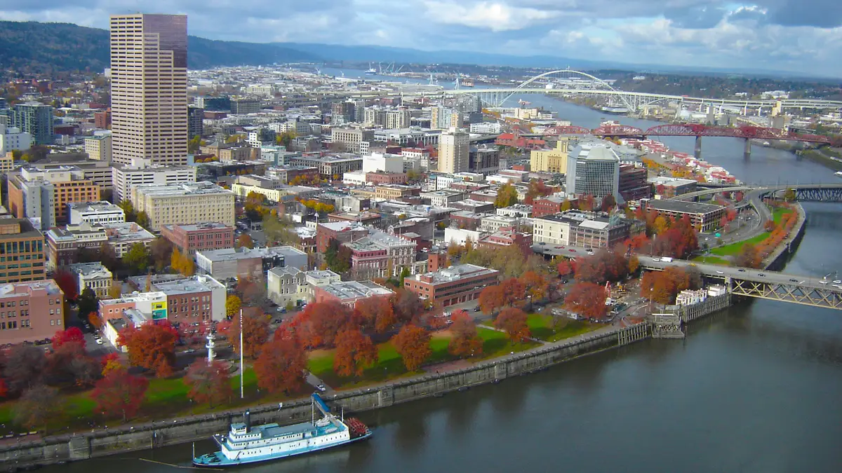 Photo from Apexheli Oregon's website