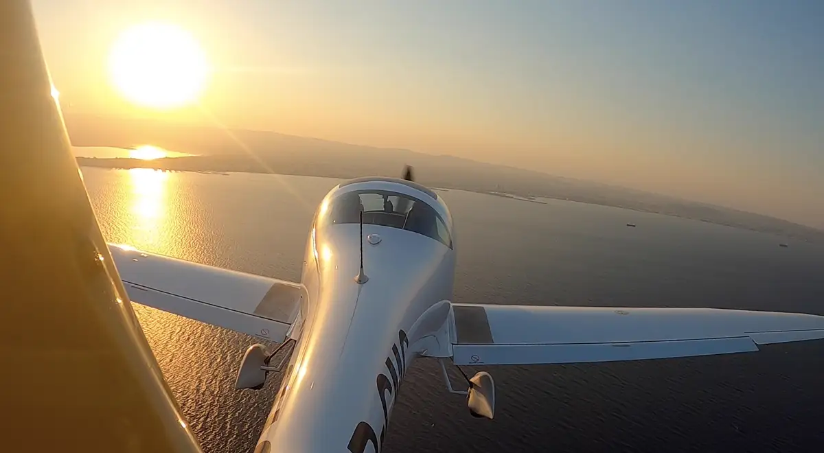 Photo du site web de Aviator Flight Center