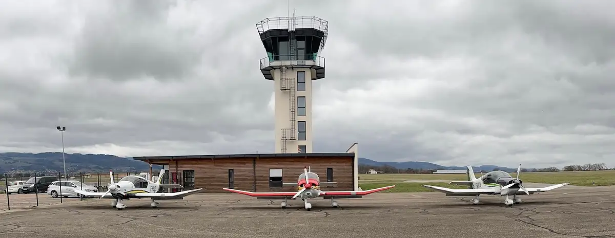 Photo from Club Aeronautique Roannais's website