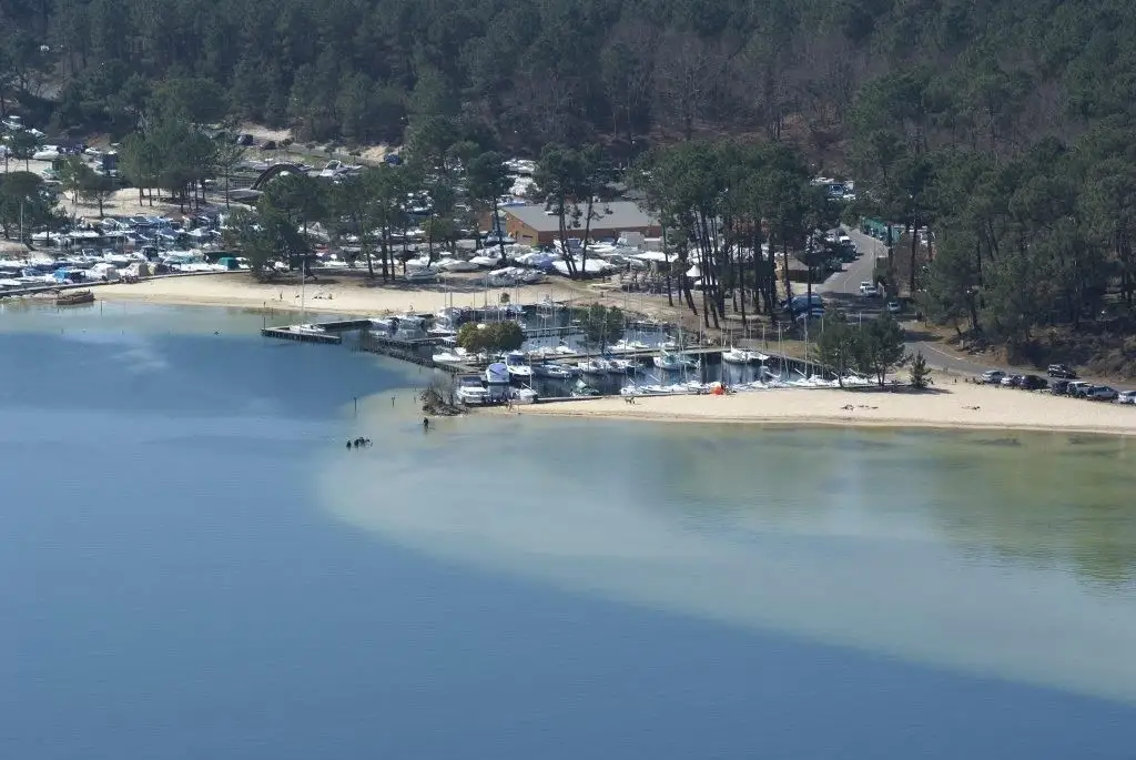 Photo from Aeroclub Des Grands Lacs's website