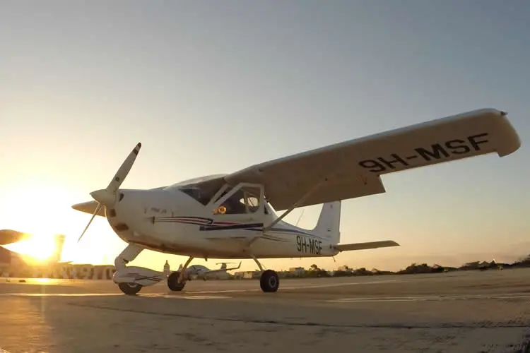Photo from Malta School of Flying's website
