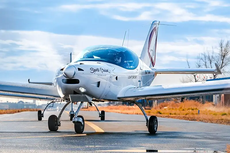Photo from Flight school's website