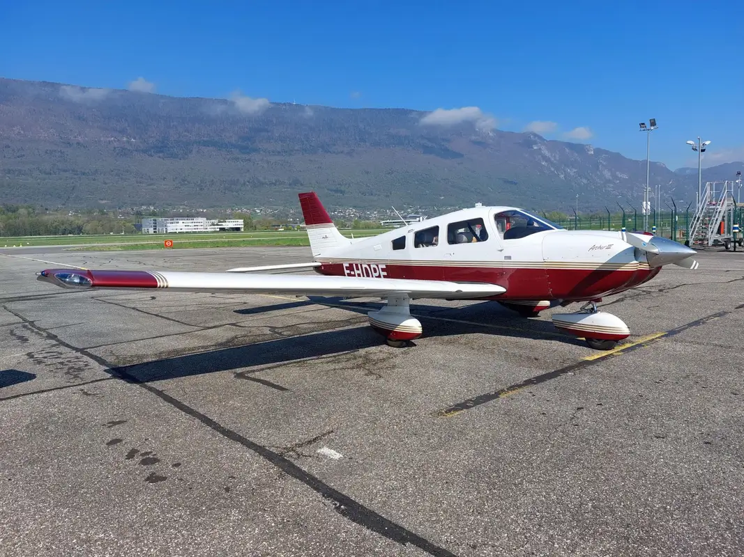 Photo from Aeroclub De Perouges's website