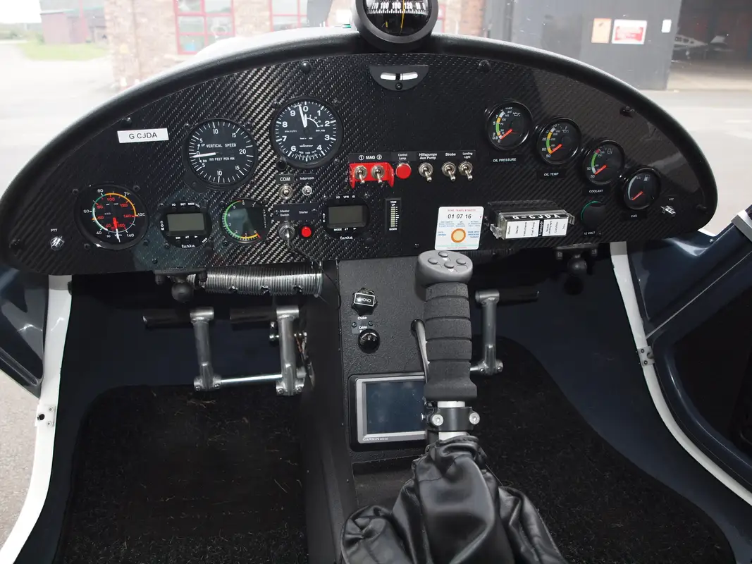 Photo from MainAir Microlight School Ltd's website