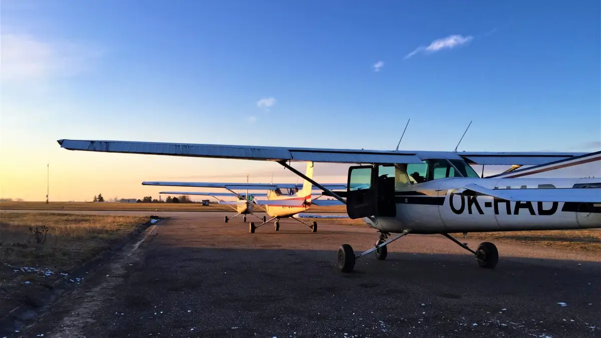 Photo from Flight school's website