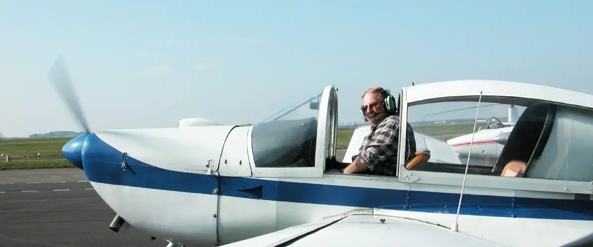 Photo from Aeroclub De L'Ouest Parisien's website