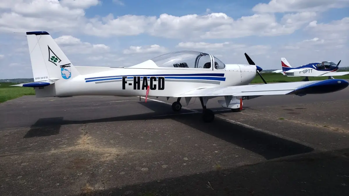Photo from Aeroclub Dassault Ile De France's website
