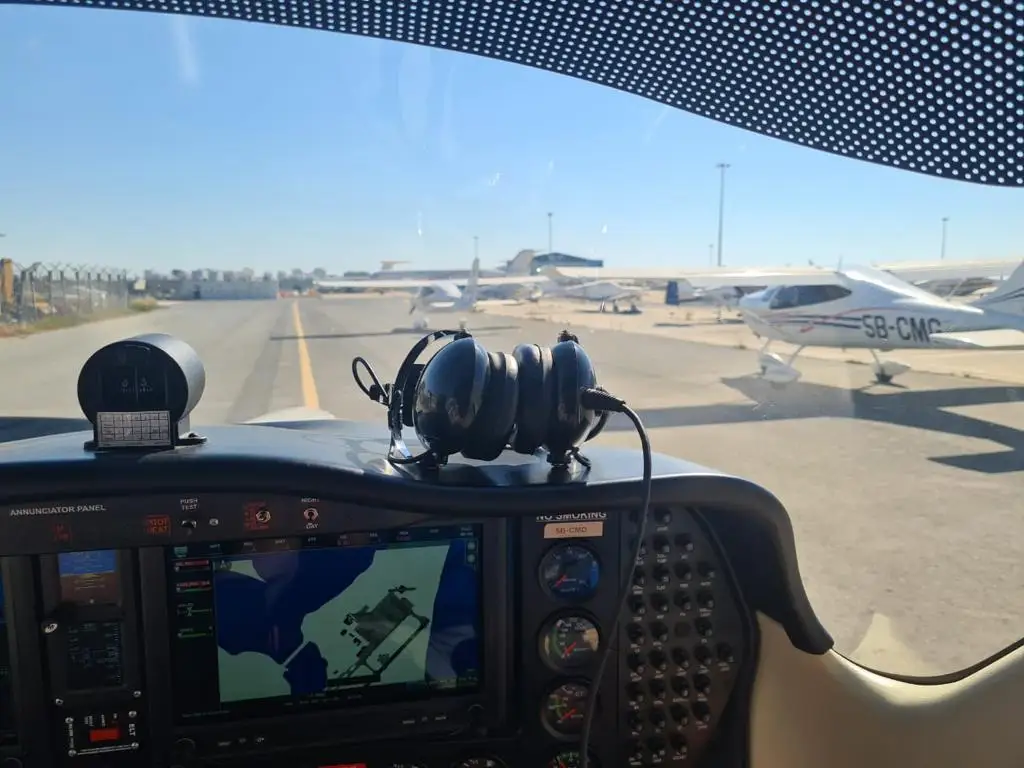 Foto von der Website von The Pigeon Aviation School of Cyprus