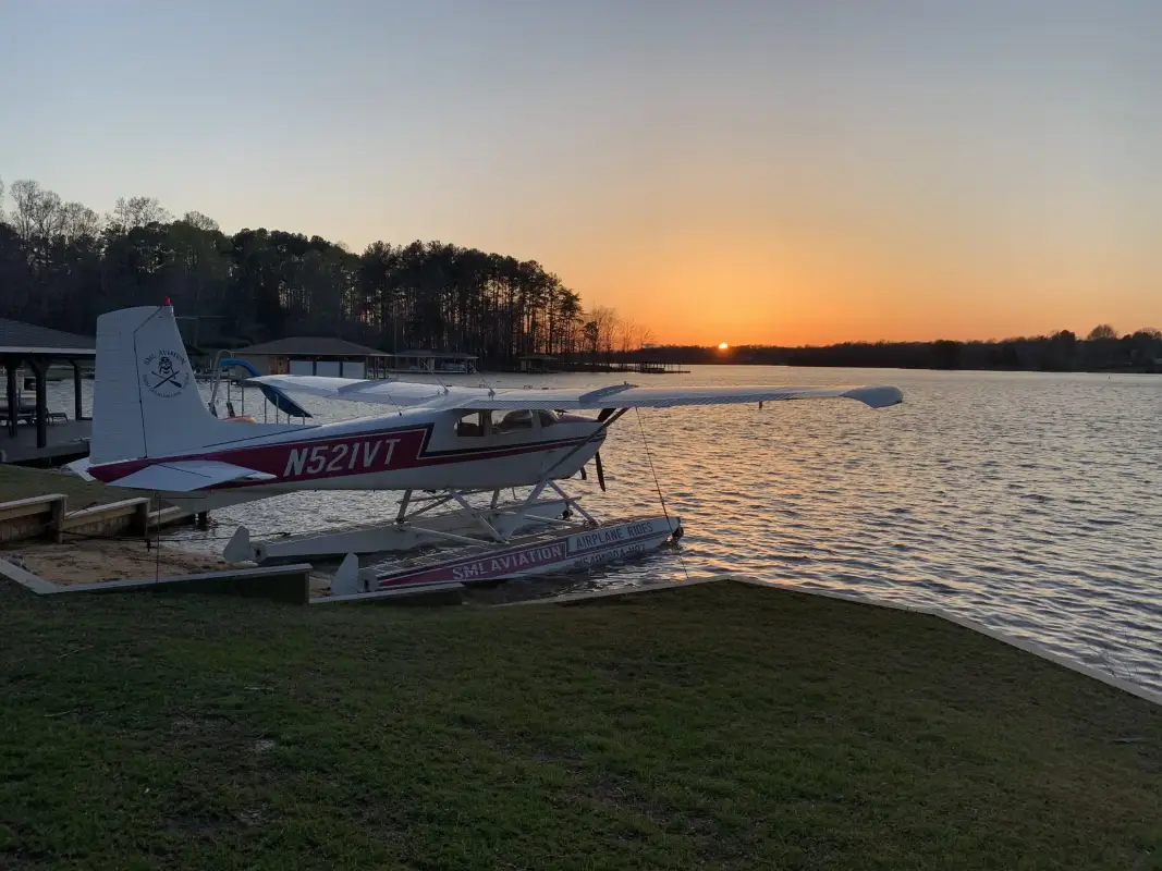 Photo from Smith Mountain Lake Aviation LLC's website