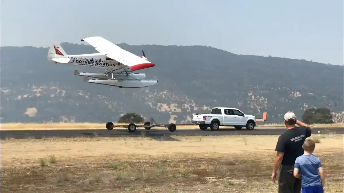 Photo from Foothill Aviation LLC's website