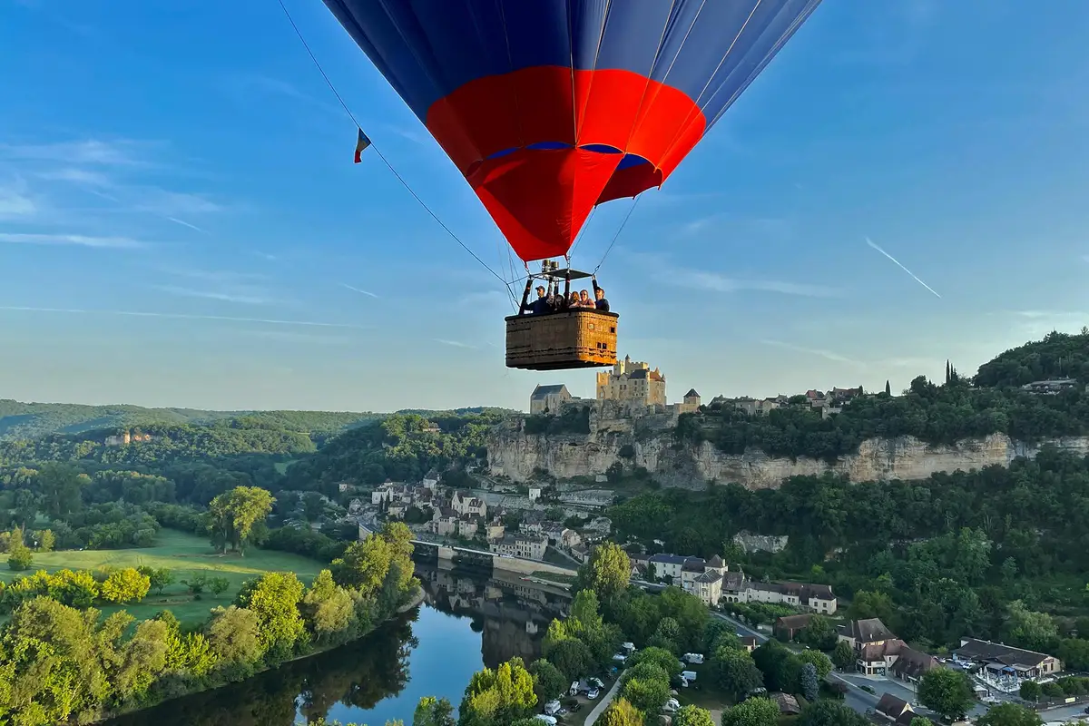 Photo from Périgord Dordogne Montgolfières's website