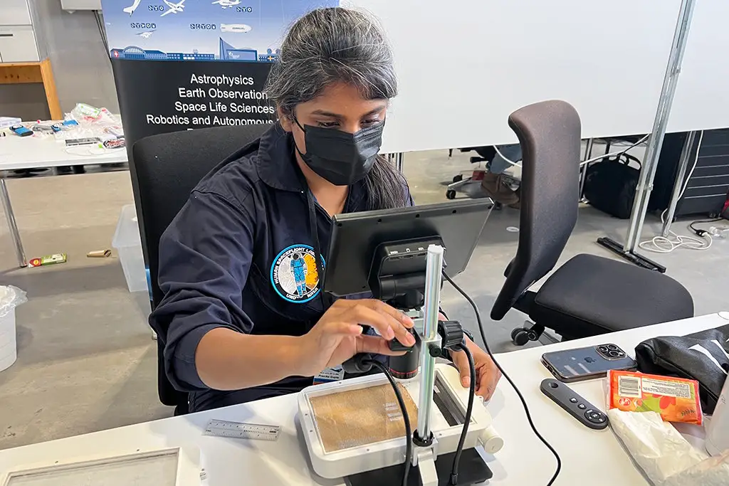 Photo from Und Aerospace-Phoenix Satellite's website