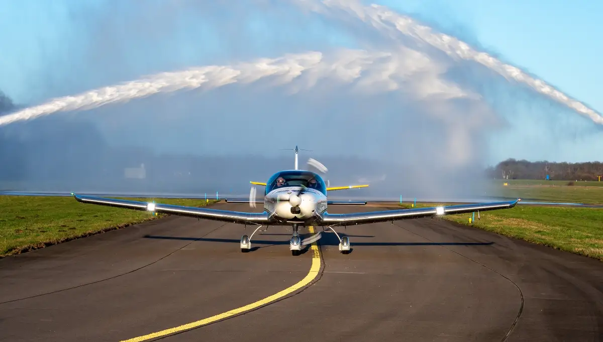 Photo from Stichting Eindhovense Aero Club Motorvliegen ATO - Radiotelephony - VFR only's website