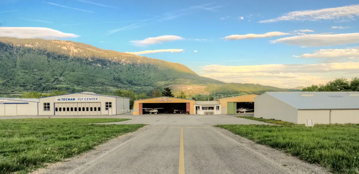 Photo from Aeroclub De Bellegarde Vouvray's website