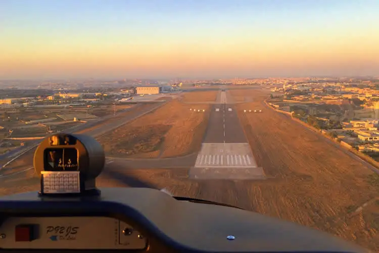 Photo from Malta School of Flying's website