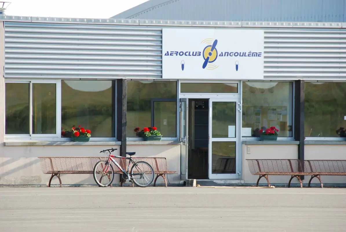 Foto del sitio web de Aero-Club D'Angouleme