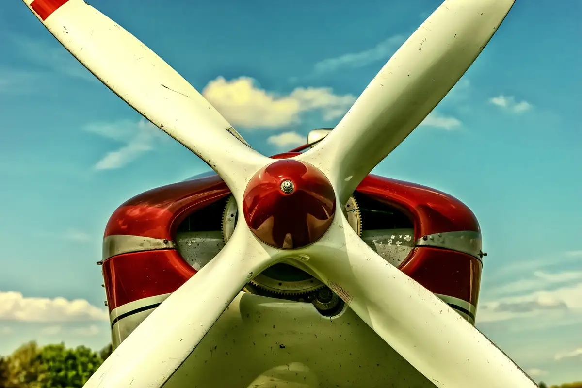 Photo from Escuela de Aviación General Roberto Fierro Villalobos's website